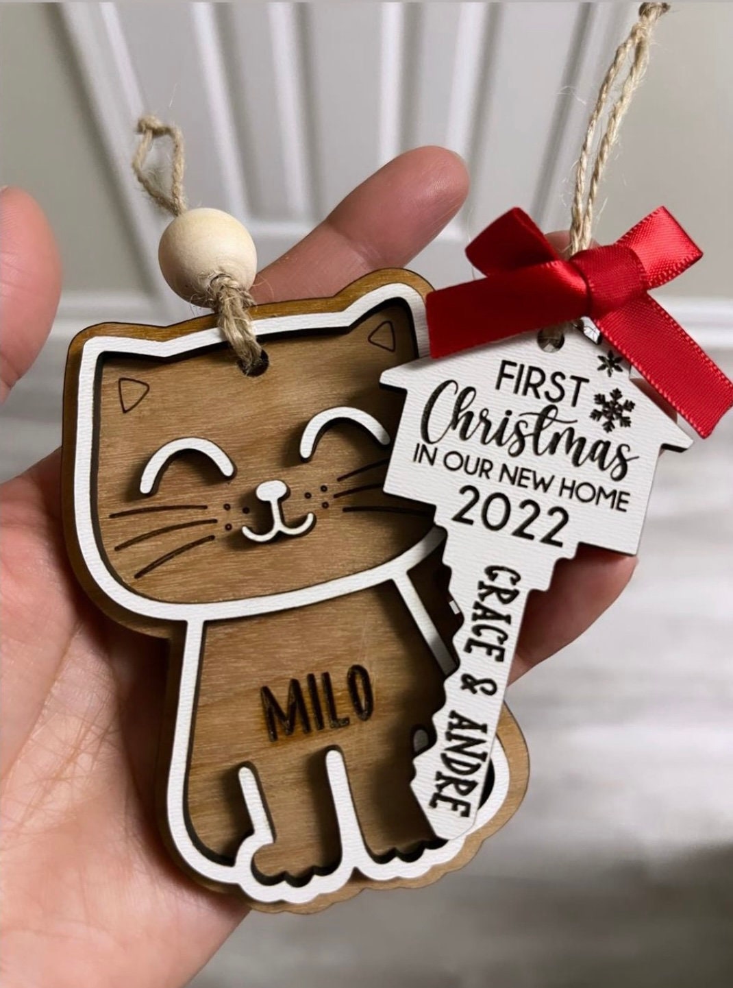Engraved cat ornament