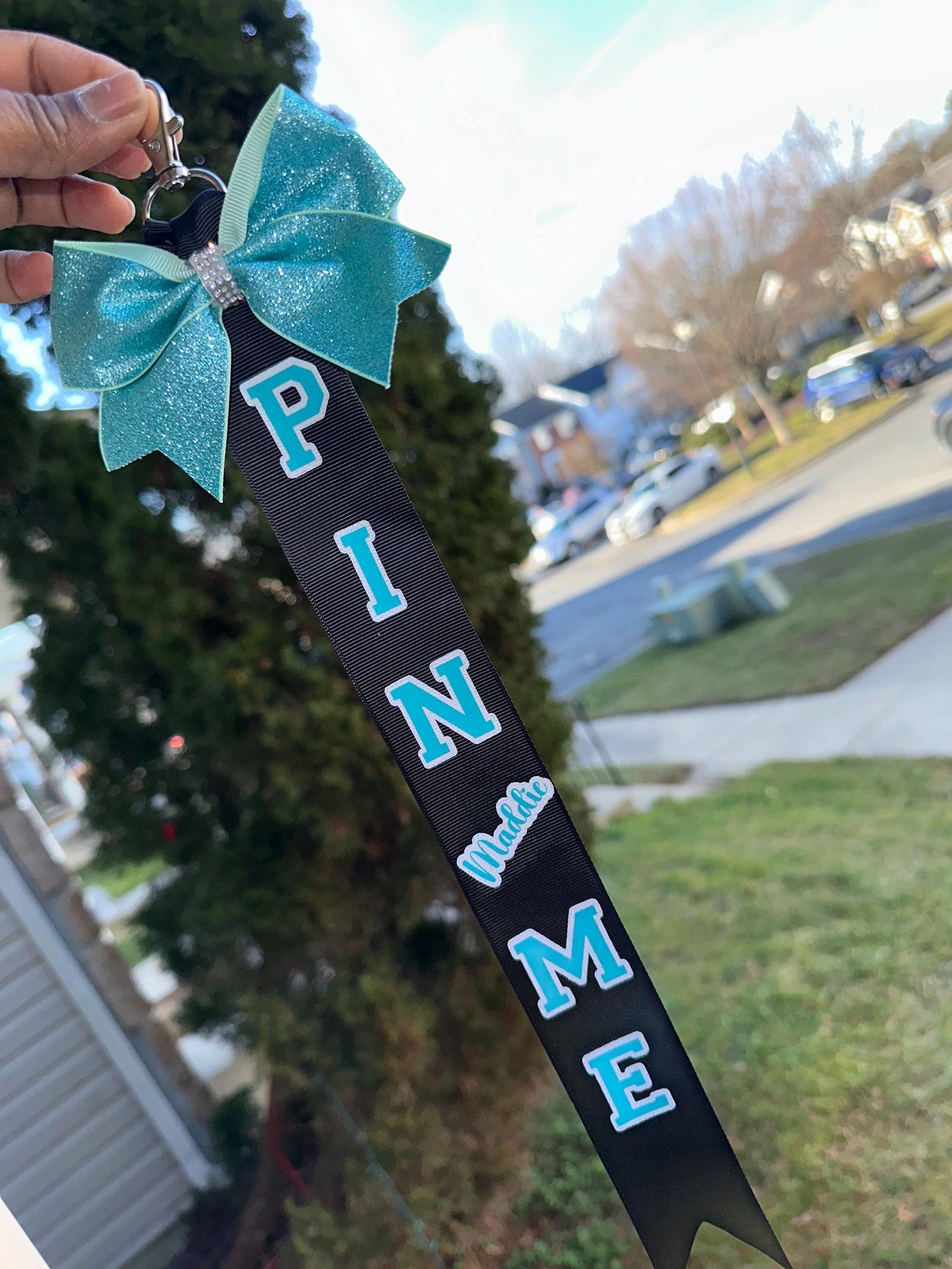 Pin me ribbon