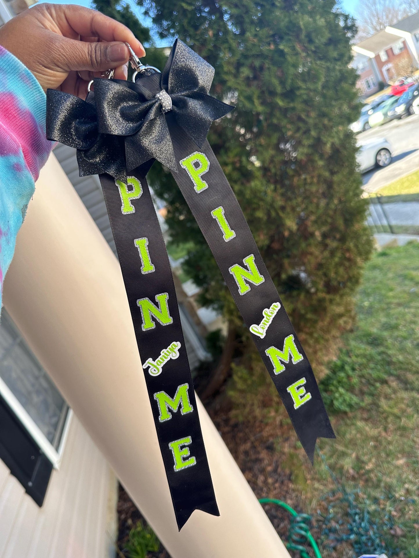 Pin me ribbon