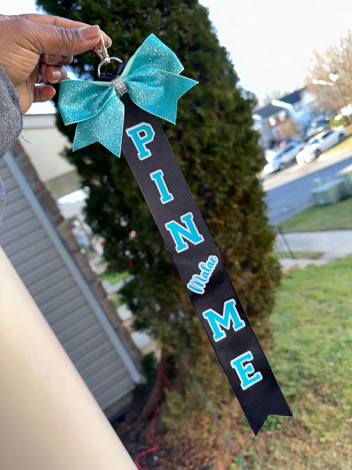 Pin me ribbon
