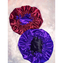 Load image into Gallery viewer, Newborn Reversible Satin Bonnet
