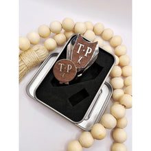 Load image into Gallery viewer, Golf Divot And Ball Marker Set.
