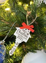 Load image into Gallery viewer, Custom Engraved Key Ornament
